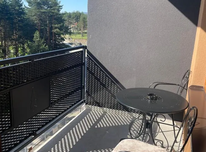 Apartment 21 Elsa Iii *